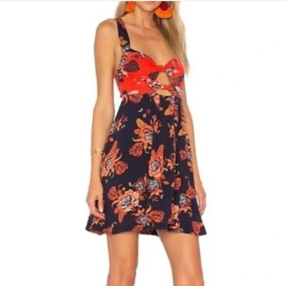$128 FREE PEOPLE FLORAL PRINT V-NECK MINI-DRESS NA - Picture 8 of 15